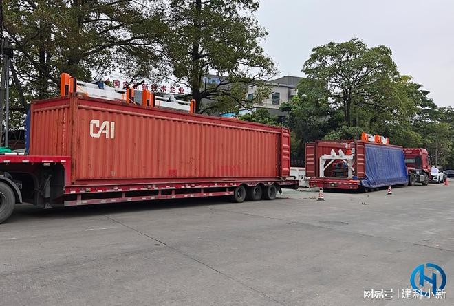 非洲科特迪瓦客户增购轻质隔墙板生产线：恒德三车发货启程